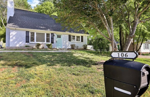 Travelers Rest Cottage | Travelers Rest Cottage near Swamp Rabbit Trail