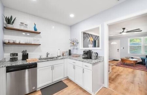 Midtown House | Traveling for work but want the comfort of home?