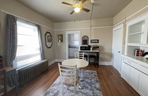 Pueblo Apartment | Traveling Professional’s Efficiency Apartment 2 Blocks from Parkview Hospital
