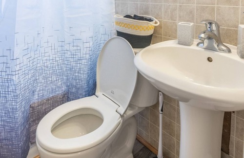 Stanley House | Traveling Professionals-Extended Stay-Pet Friendly!