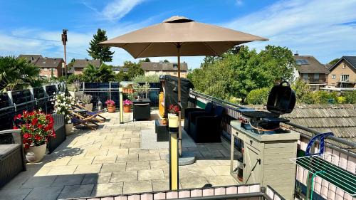 Euskirchen Apartment | Traveller Awards 2025 - Nordeifel FW 75 m2 mit 50 m2 Terasse- Thermen-Badewelt, Phanasialand, Köln, Bonn, Eifelwanderung oder nur mal so zum entspannen