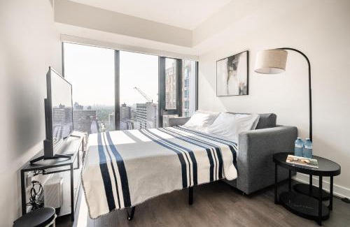 Bloor-Yorkville Apartment | Traveller home in centre Toronto