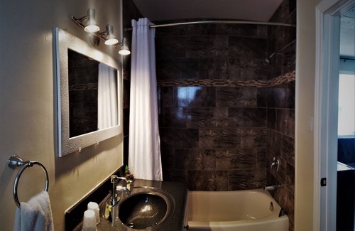 Stratford Hotel | Travellers Motel