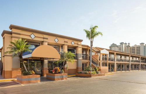 Fort Myers Hotel | Travelodge by Wyndham Fort Myers North