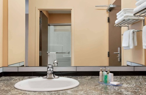 Pincher Creek Hotel | Travelodge by Wyndham Pincher Creek