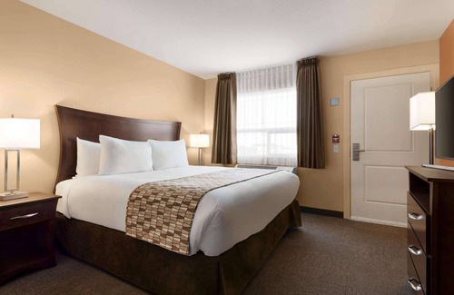 Pincher Creek Hotel | Travelodge by Wyndham Pincher Creek