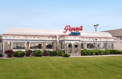 Missouri Valley Hotel | Travelodge by Wyndham Missouri Valley