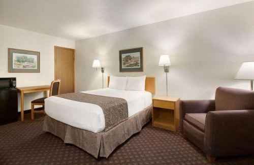 Belen Hotel | Travelodge by Wyndham Belen