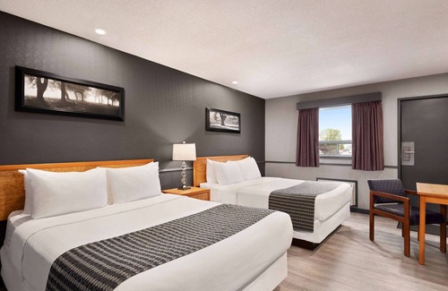 Brandon Hotel | Travelodge by Wyndham Brandon