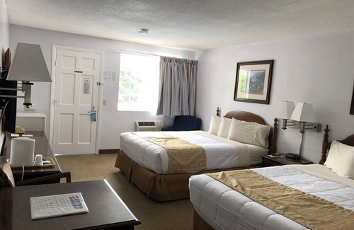 West Dennis Hotel | Travelodge by Wyndham Cape Cod Area