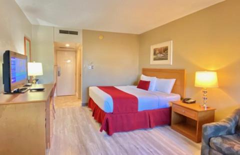 Northeast Edmonton Hotel | Travelodge by Wyndham Edmonton East