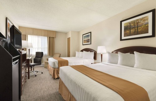 Southside Hotel | Travelodge by Wyndham Edmonton South