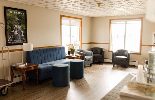 Escanaba Hotel | Travelodge by Wyndham Escanaba