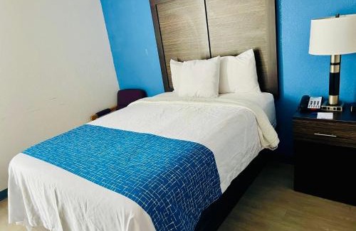 Kerr Hotel | Travelodge by Wyndham Gallipolis