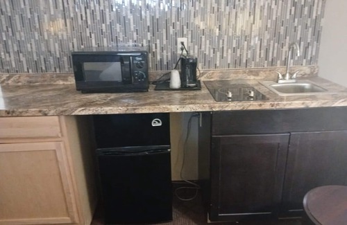 Gaylord Hotel | Travelodge by Wyndham Gaylord