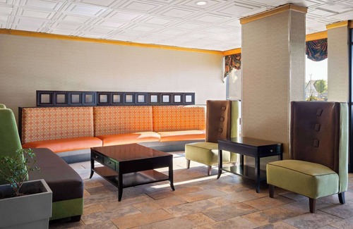 Gaylord Hotel | Travelodge by Wyndham Gaylord