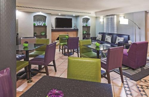 FM 1960 Hotel | Travelodge by Wyndham Houston Cy-Fair