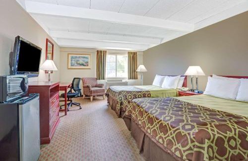 Iowa City Hotel | Travelodge by Wyndham Iowa City