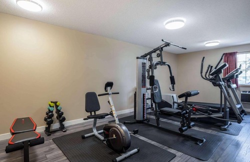 Lacombe Hotel | Travelodge by Wyndham Lacombe
