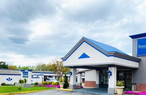 Russett Hotel | Travelodge by Wyndham Laurel Ft Meade Near NSA