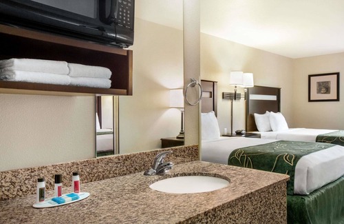 Blanks Hotel | Travelodge by Wyndham Livonia