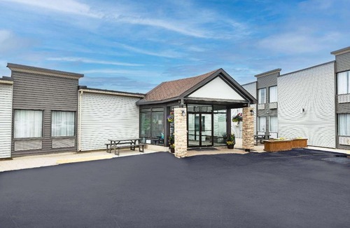 Miramichi Hotel | Travelodge by Wyndham Miramichi New Brunswick