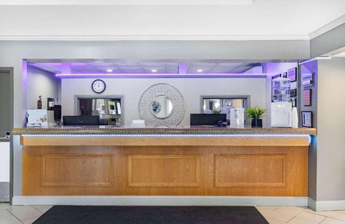 Miramichi Hotel | Travelodge by Wyndham Miramichi New Brunswick