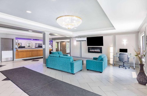 Miramichi Hotel | Travelodge by Wyndham Miramichi New Brunswick