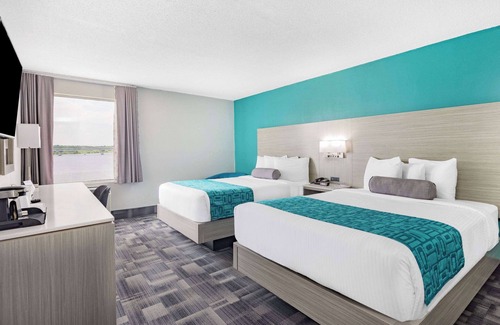Miramichi Hotel | Travelodge by Wyndham Miramichi New Brunswick