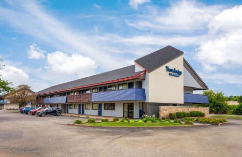 Peoria Hotel | Travelodge by Wyndham Peoria
