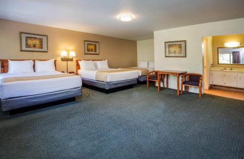Red Bluff Cabin | Travelodge by Wyndham Red Bluff South of Redding