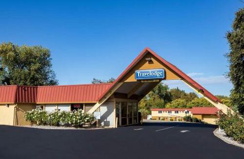 Red Bluff Cabin | Travelodge by Wyndham Red Bluff South of Redding