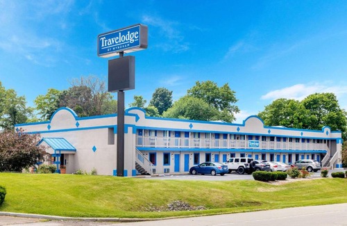 New Paris Hotel | Travelodge by Wyndham Richmond IN