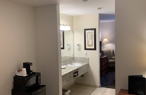 Stony Plain Hotel | Travelodge by Wyndham Stony Plain
