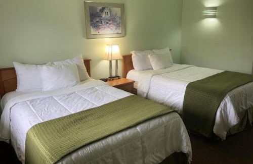 Licton Springs Hotel | Travelodge by Wyndham Seattle North of Downtown