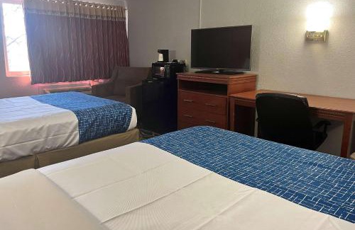 Terre Haute Hotel | Travelodge by Wyndham Terre Haute