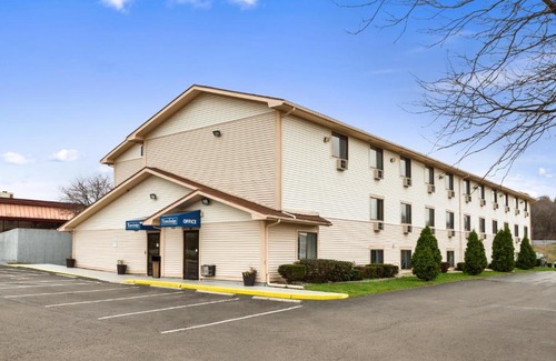 Battle Creek Hotel | Travelodge by Wyndham Battle Creek