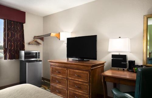 Battle Creek Hotel | Travelodge by Wyndham Battle Creek