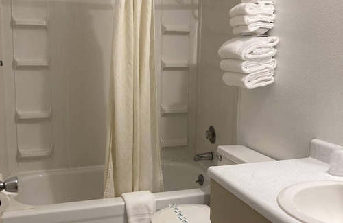Canyonville Hotel | Travelodge by Wyndham Canyonville