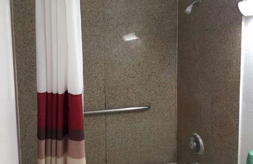 West San Antonio Hotel | Travelodge by Wyndham San Antonio Lackland AFB North