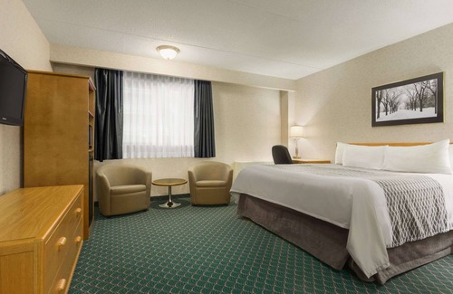 Winnipeg Hotel | Travelodge by Wyndham Winnipeg East