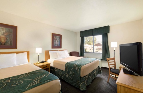 Yampa Hotel | Travelodge by Wyndham Yampa