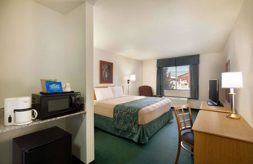 Yampa Hotel | Travelodge by Wyndham Yampa