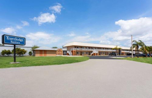 Okeechobee Hotel | Travelodge Suites by Wyndham Lake Okeechobee