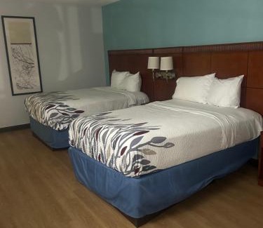 Petersburg Hotel | TravelodgeInn