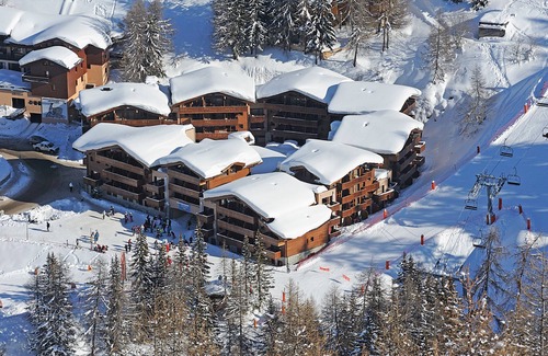 Plagne 1800 Apartment | travelski home premium - Résidence Les Chalets d'Edelweiss 4 stars