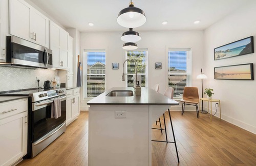 Downtown House | Traverse - Arts District - 0.4 to DT Bentonville