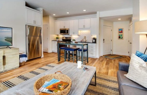 Traverse City Condo | Traverse City Capri Downtown Sanctuary