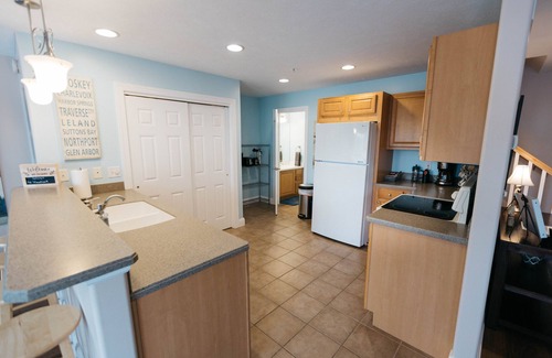 Traverse City Condo | Traverse City condo Near town, beaches and parks!