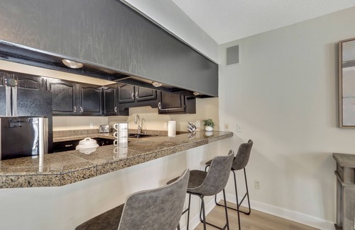 Acme Condo | Traverse City/golf/skiing/hiking/winery/snowboard